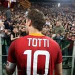 Enrique Ikut Beri Komentar Soal Totti