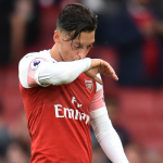 Emery Dikabarkan Akan Lepas Ozil